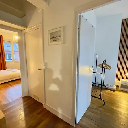 Cathedrale Et Beffroi A 180 Netflix - Parking *