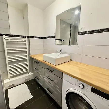 Cathedrale Et Beffroi A 180 Netflix - Parking Amiens