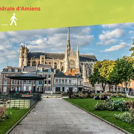 Cathedrale Et Beffroi A 180 Netflix - Parking