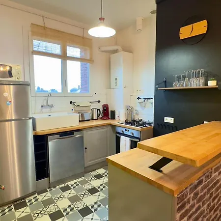 Cathedrale Et Beffroi A 180 Netflix - Parking *