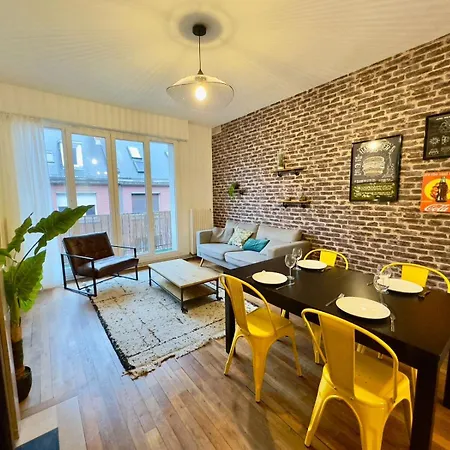 Cathedrale Et Beffroi A 180 Netflix - Parking * Amiens