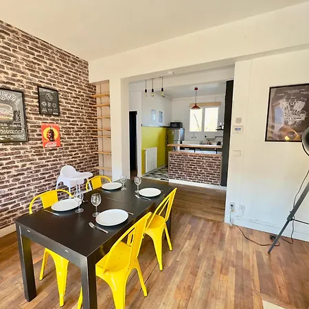 Cathedrale Et Beffroi A 180 Netflix - Parking Apartmán *