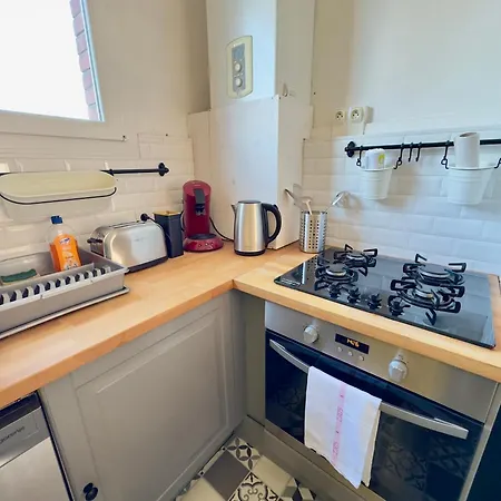 Cathedrale Et Beffroi A 180 Netflix - Parking * Amiens