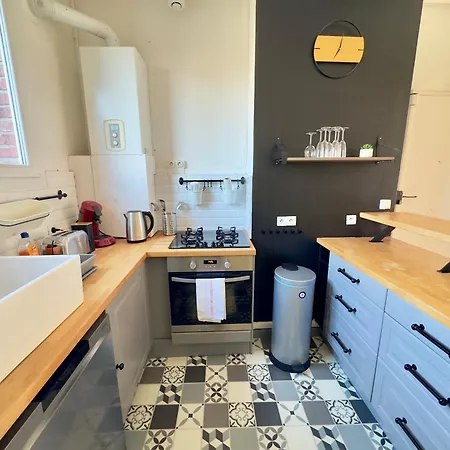 Cathedrale Et Beffroi A 180 Netflix - Parking